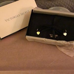 VS: wedding clutch, never used,in original box